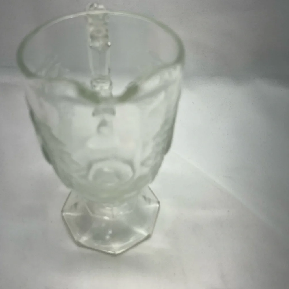 VINTAGE JEANNETTE GLASS CO BALTIMORE‎ PEAR PATTERN CREAMER PITCHER 1950-1972 5”H